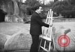 Immagine di Salvador Dali Parigi Francia, 1955, secondo 10 filmato di repertorio 65675044048