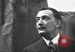 Immagine di Salvador Dali Parigi Francia, 1955, secondo 12 filmato di repertorio 65675044048