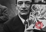 Immagine di Salvador Dali Parigi Francia, 1955, secondo 51 filmato di repertorio 65675044048