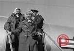 Standbild USO Truppe Seoul Korea, 1953, aus Sekunde 13 historischem Filmmaterial Videoclip 65675044054