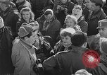 Standbild USO Truppe Seoul Korea, 1953, aus Sekunde 31 historischem Filmmaterial Videoclip 65675044054