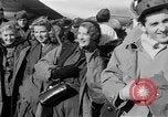 Standbild USO Truppe Seoul Korea, 1953, aus Sekunde 48 historischem Filmmaterial Videoclip 65675044054