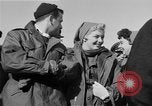 Standbild USO Truppe Seoul Korea, 1953, aus Sekunde 53 historischem Filmmaterial Videoclip 65675044054