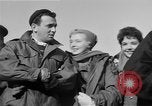 Standbild USO Truppe Seoul Korea, 1953, aus Sekunde 56 historischem Filmmaterial Videoclip 65675044054