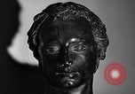 Standbild Kunst Anzeige New York United States USA, 1940, aus Sekunde 39 historischem Filmmaterial Videoclip 65675044061