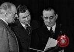 Standbild Kunst Anzeige New York United States USA, 1940, aus Sekunde 53 historischem Filmmaterial Videoclip 65675044061