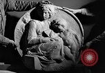Standbild Kunst Anzeige New York United States USA, 1940, aus Sekunde 55 historischem Filmmaterial Videoclip 65675044061