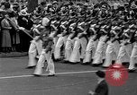 Standbild Memorial Day Parade Pokale Bürgerkrieg Veteranen New York City USA, 1935, aus Sekunde 15 historischem Filmmaterial Videoclip 65675044067
