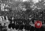 Standbild Memorial Day Parade Pokale Bürgerkrieg Veteranen New York City USA, 1935, aus Sekunde 25 historischem Filmmaterial Videoclip 65675044067