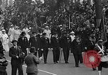 Standbild Memorial Day Parade Pokale Bürgerkrieg Veteranen New York City USA, 1935, aus Sekunde 31 historischem Filmmaterial Videoclip 65675044067