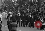 Standbild Memorial Day Parade Pokale Bürgerkrieg Veteranen New York City USA, 1935, aus Sekunde 32 historischem Filmmaterial Videoclip 65675044067