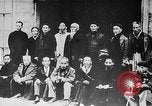 Immagine di Ho Chi Minh soddisfa con cabinet Il Vietnam, 1946, secondo 9 filmato di repertorio 65675044090