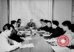 Immagine di Ho Chi Minh soddisfa con cabinet Il Vietnam, 1946, secondo 17 filmato di repertorio 65675044090