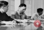Immagine di Ho Chi Minh soddisfa con cabinet Il Vietnam, 1946, secondo 43 filmato di repertorio 65675044090