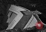 Standbild O'Shaughnessy Dam California USA, 1934, aus Sekunde 20 historischem Filmmaterial Videoclip 65675044119