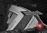Standbild O'Shaughnessy Dam California USA, 1934, aus Sekunde 21 historischem Filmmaterial Videoclip 65675044119