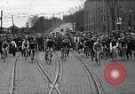 Standbild Fahrrad Rennen United States USA, 1934, aus Sekunde 7 historischem Filmmaterial Videoclip 65675044120