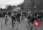 Standbild Fahrrad Rennen United States USA, 1934, aus Sekunde 9 historischem Filmmaterial Videoclip 65675044120