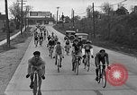 Standbild Fahrrad Rennen United States USA, 1934, aus Sekunde 20 historischem Filmmaterial Videoclip 65675044120