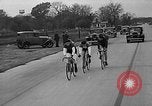 Standbild Fahrrad Rennen United States USA, 1934, aus Sekunde 27 historischem Filmmaterial Videoclip 65675044120