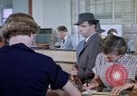 Immagine di Il popolo della Banca nazionale New Jersey USA, 1962, secondo 7 filmato di repertorio 65675044151
