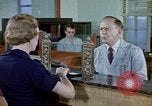 Immagine di Il popolo della Banca nazionale New Jersey USA, 1962, secondo 10 filmato di repertorio 65675044151
