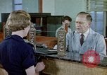 Immagine di Il popolo della Banca nazionale New Jersey USA, 1962, secondo 11 filmato di repertorio 65675044151