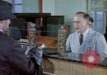 Immagine di Il popolo della Banca nazionale New Jersey USA, 1962, secondo 19 filmato di repertorio 65675044151