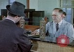 Immagine di Il popolo della Banca nazionale New Jersey USA, 1962, secondo 20 filmato di repertorio 65675044151