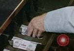 Immagine di Il popolo della Banca nazionale New Jersey USA, 1962, secondo 31 filmato di repertorio 65675044151