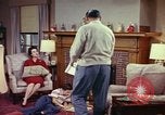 Standbild fahrlässiges Rauchen United States USA, 1962, aus Sekunde 28 historischem Filmmaterial Videoclip 65675044152