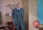 Standbild Schauspieler Raymond Massey United States USA, 1962, aus Sekunde 3 historischem Filmmaterial Videoclip 65675044155