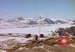 Immagine di Costruzione di linea di rugiada impianti radar Canada, 1954, secondo 27 filmato di repertorio 65675044156