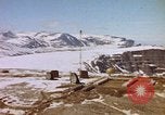 Immagine di Costruzione di linea di rugiada impianti radar Canada, 1954, secondo 32 filmato di repertorio 65675044156