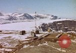 Immagine di Costruzione di linea di rugiada impianti radar Canada, 1954, secondo 33 filmato di repertorio 65675044156