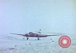 Immagine di Costruzione di linea di rugiada impianti radar Canada, 1954, secondo 37 filmato di repertorio 65675044156