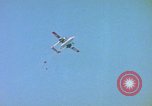 Immagine di Costruzione di linea di rugiada impianti radar Canada, 1954, secondo 53 filmato di repertorio 65675044156