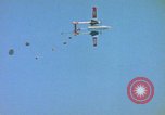 Immagine di Costruzione di linea di rugiada impianti radar Canada, 1954, secondo 55 filmato di repertorio 65675044156
