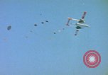 Immagine di Costruzione di linea di rugiada impianti radar Canada, 1954, secondo 56 filmato di repertorio 65675044156