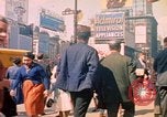 Standbild Die Menschen in der U-Bahn in New York New York City United States USA, 1958, aus Sekunde 7 historischem Filmmaterial Videoclip 65675044162