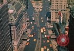 Standbild Die Menschen in der U-Bahn in New York New York City United States USA, 1958, aus Sekunde 11 historischem Filmmaterial Videoclip 65675044162