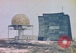 Image de défense aérienne basée au sol warning radar United States USA, 1962, de la seconde 18 séquences d'archives historiques vidéo 65675044163