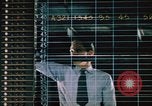 Standbild NORAD Raketenabwehrsimulation im Kalten Krieg United States USA, 1962, aus Sekunde 34 historischem Filmmaterial Videoclip 65675044166