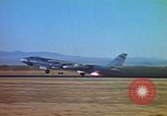Standbild B-52 Start United States USA, 1962, aus Sekunde 23 historischem Filmmaterial Videoclip 65675044167