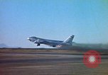 Standbild B-52 Start United States USA, 1962, aus Sekunde 25 historischem Filmmaterial Videoclip 65675044167