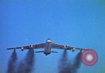 Standbild B-52 Start United States USA, 1962, aus Sekunde 33 historischem Filmmaterial Videoclip 65675044167