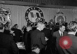 Standbild Bürgermeister Stokes ernennt General Davis Cleveland Ohio USA, 1970, aus Sekunde 14 historischem Filmmaterial Videoclip 65675044197