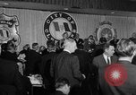 Standbild Bürgermeister Stokes ernennt General Davis Cleveland Ohio USA, 1970, aus Sekunde 15 historischem Filmmaterial Videoclip 65675044197
