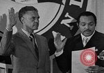 Standbild Bürgermeister Stokes ernennt General Davis Cleveland Ohio USA, 1970, aus Sekunde 26 historischem Filmmaterial Videoclip 65675044197