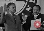 Standbild Bürgermeister Stokes ernennt General Davis Cleveland Ohio USA, 1970, aus Sekunde 27 historischem Filmmaterial Videoclip 65675044197
